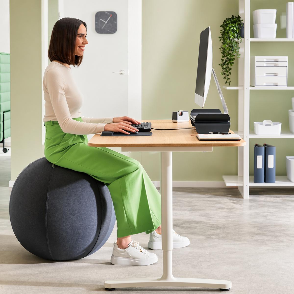 Height-Adjustable Desks: The Posture Upgrade Remote Workers Need