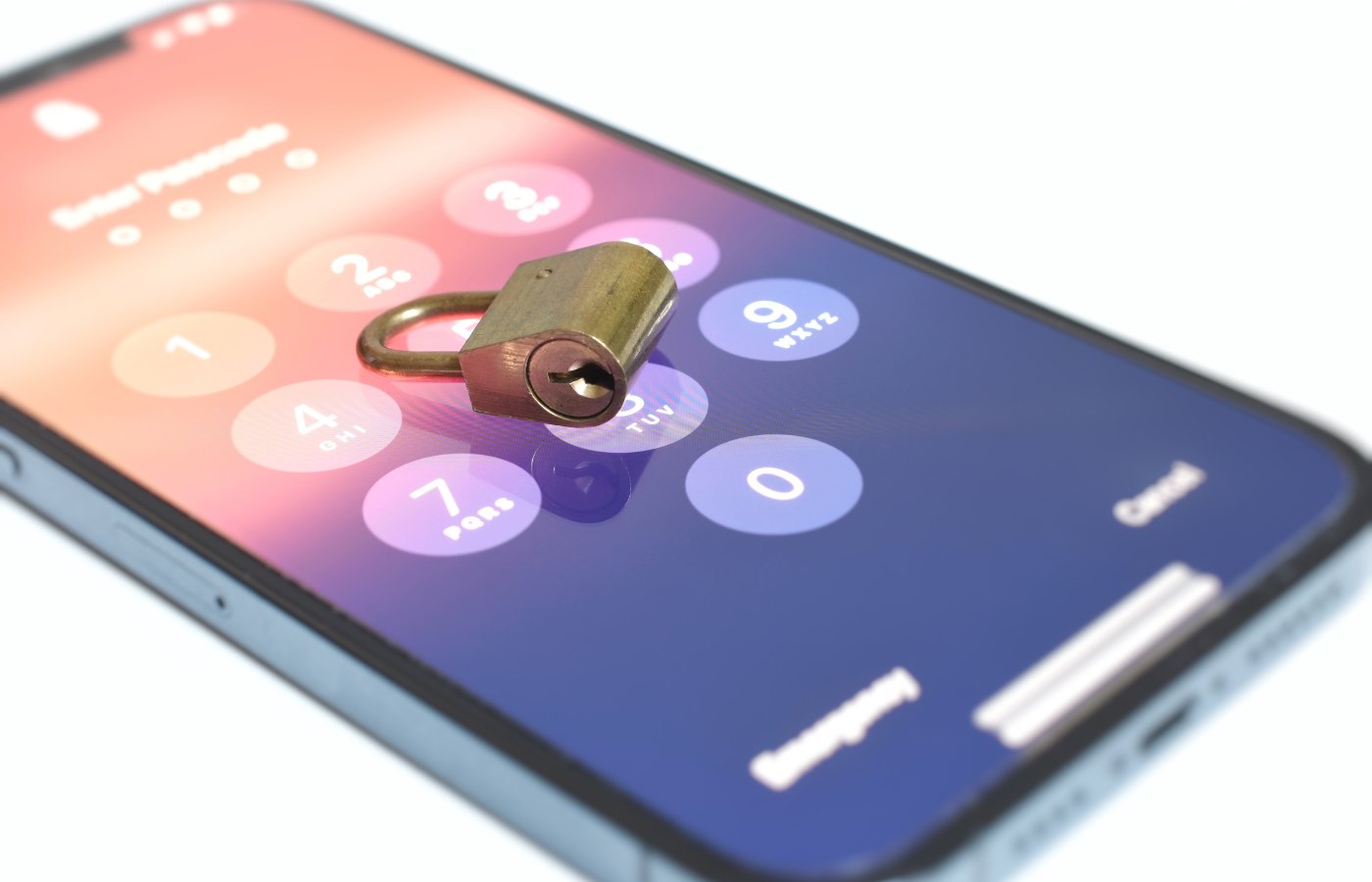 How Apple’s Motion-Sensor Theft Detection Locks Stolen iPhones