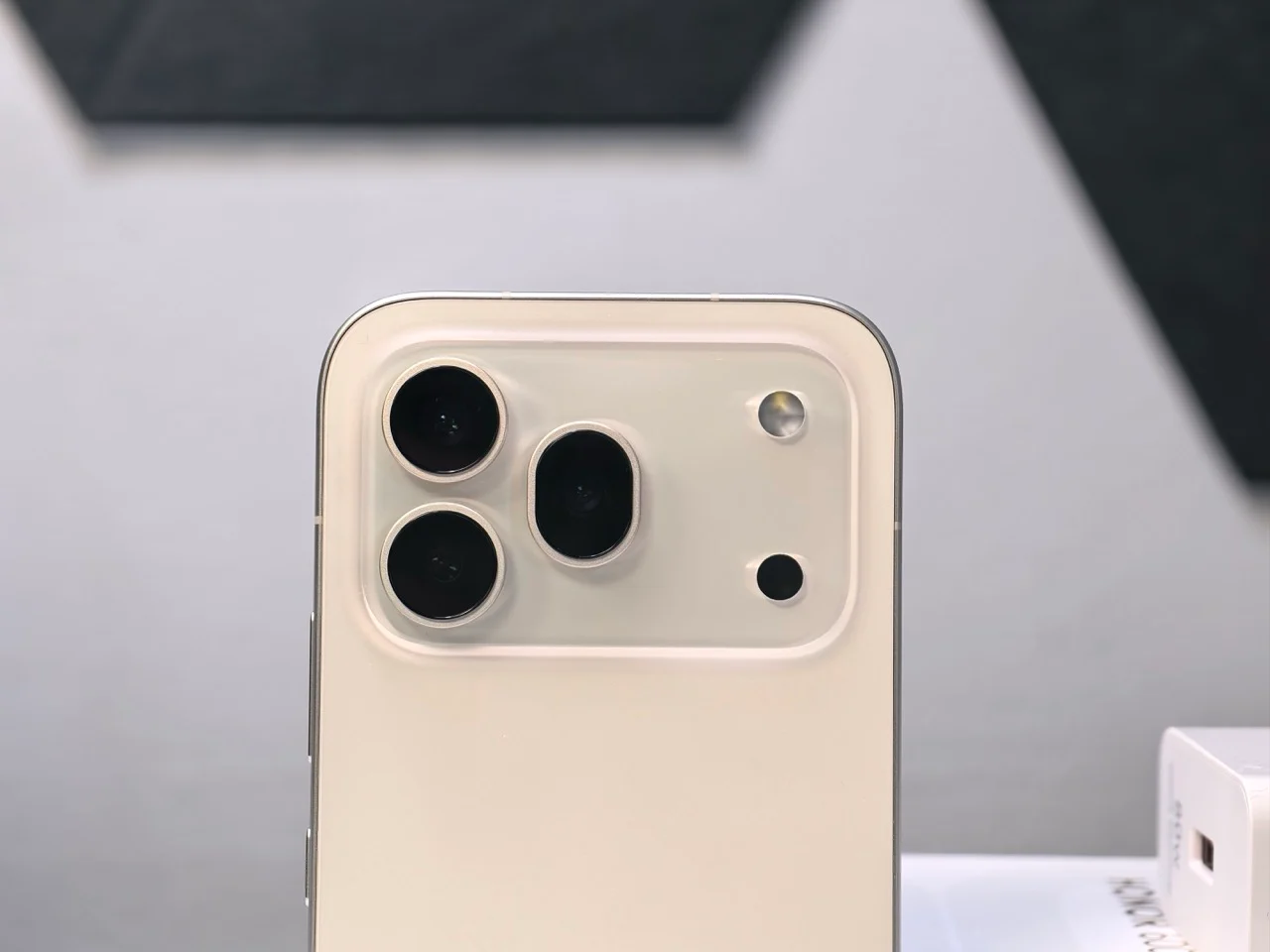 Honor 600 Pro: Premium Display, Premium Price – Is It Worth It?