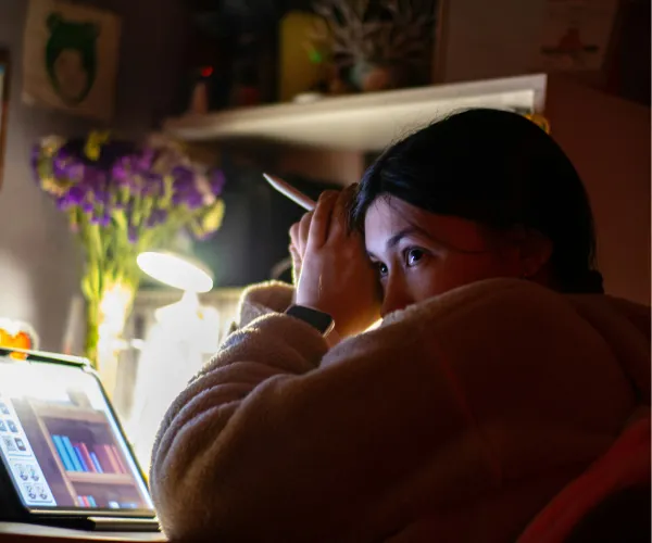 How Stress, Screens, and Sitting Quietly Age Your Skin