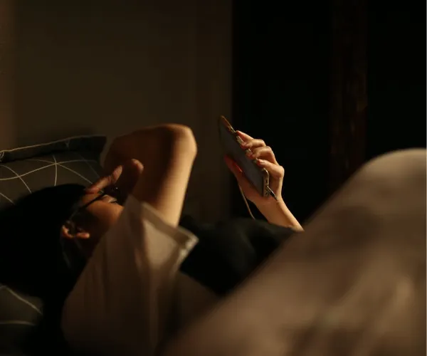 How Stress, Screens, and Sitting Quietly Age Your Skin