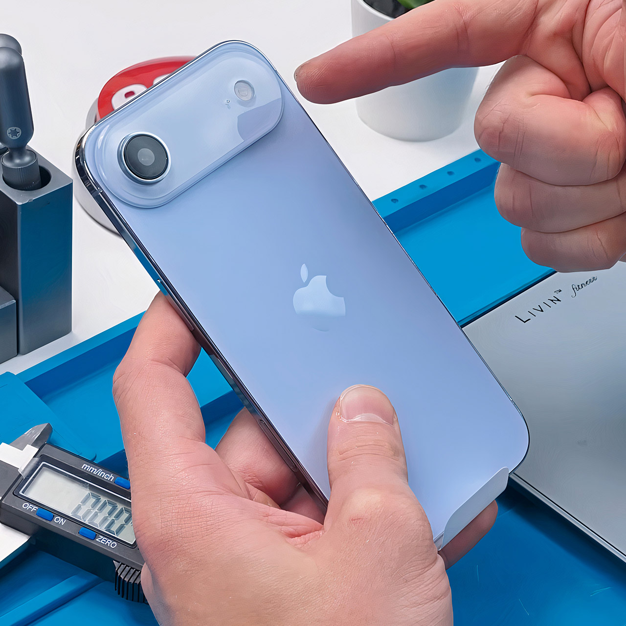 Counterfeit iPhone Air Replica Pushes Apple’s Design Limits