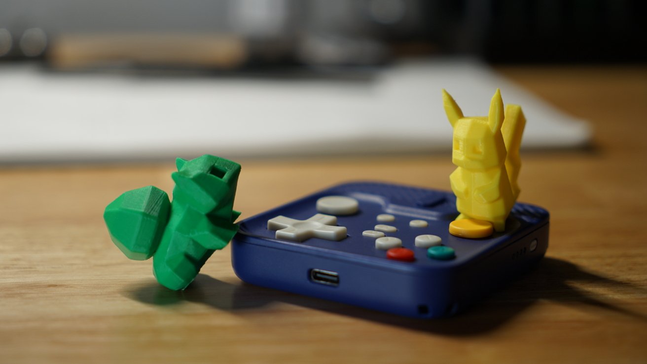 Compact Mobile Game Controllers and the Cost of Comfort