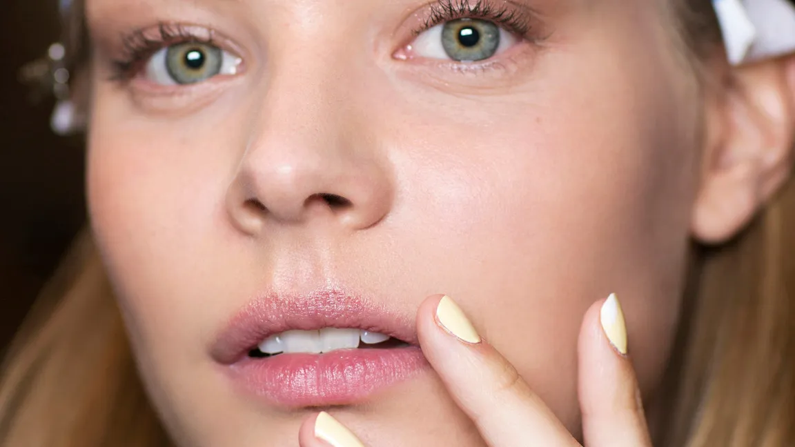 Butter Yellow Nails Are Back: Your Guide to the Soft Summer Manicure