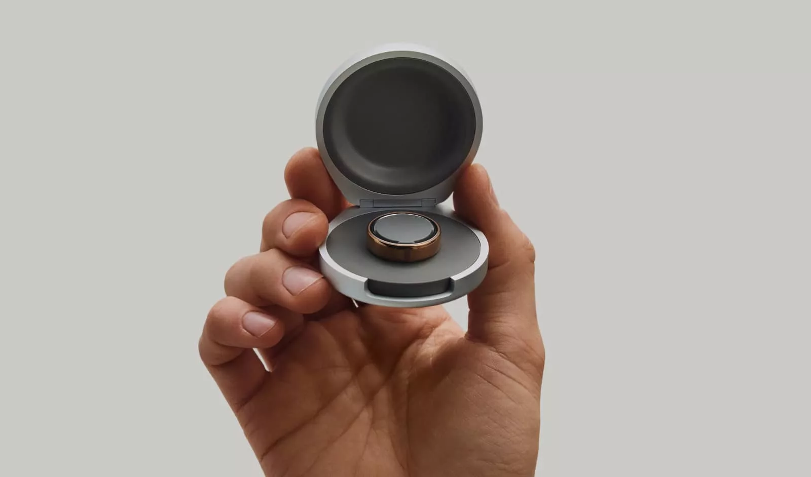 Oura Ring 5 vs Samsung Galaxy Ring: Which Smart Ring Wins?