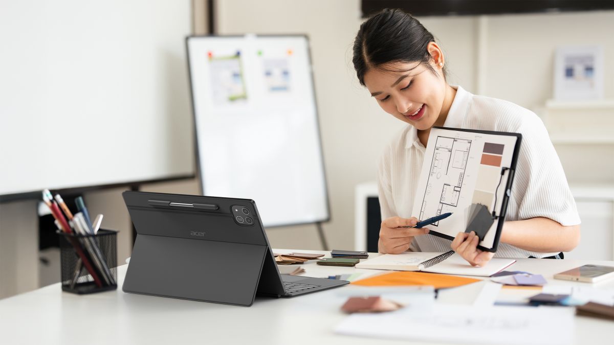 Acer’s Iconia Duo Tablets Put Dual-Screen Productivity on the Desk