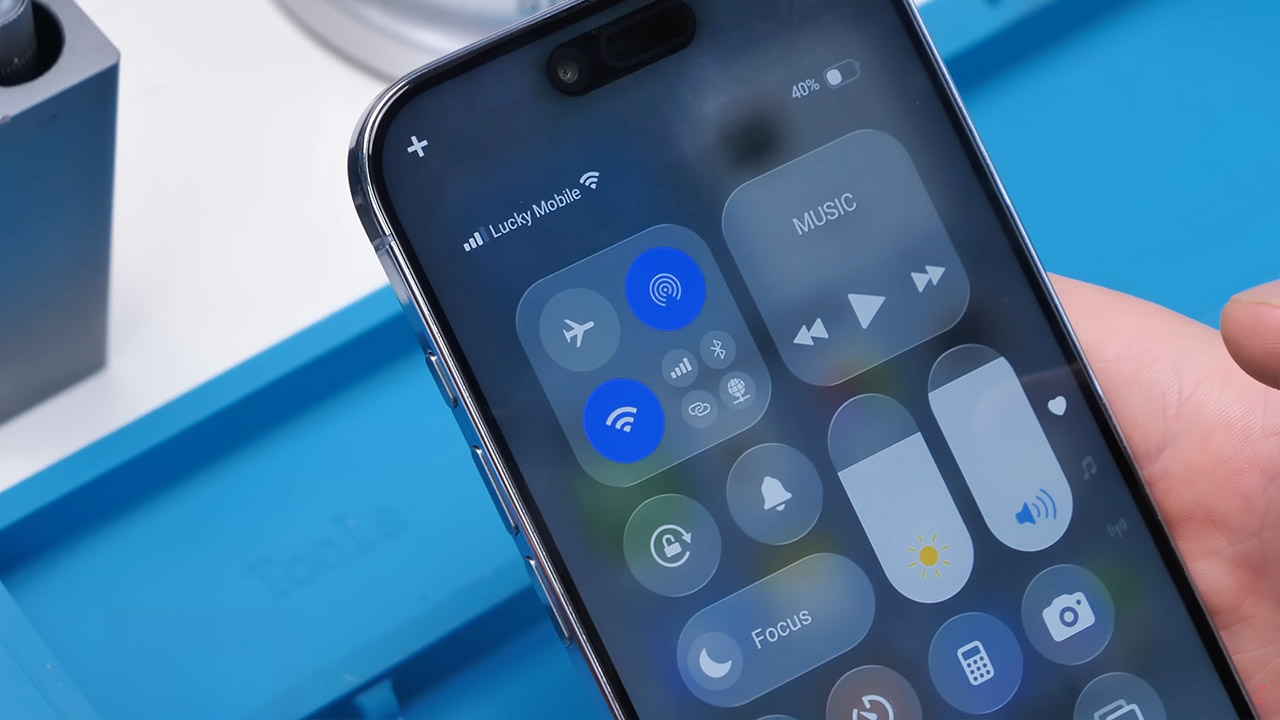 Counterfeit iPhone Air Replica Pushes Apple’s Design Limits