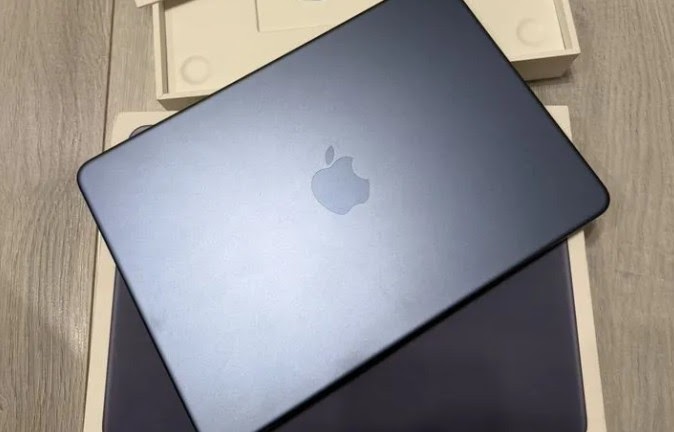 MacBook Neo Review: Can a $600 A18 Pro Laptop Deliver?