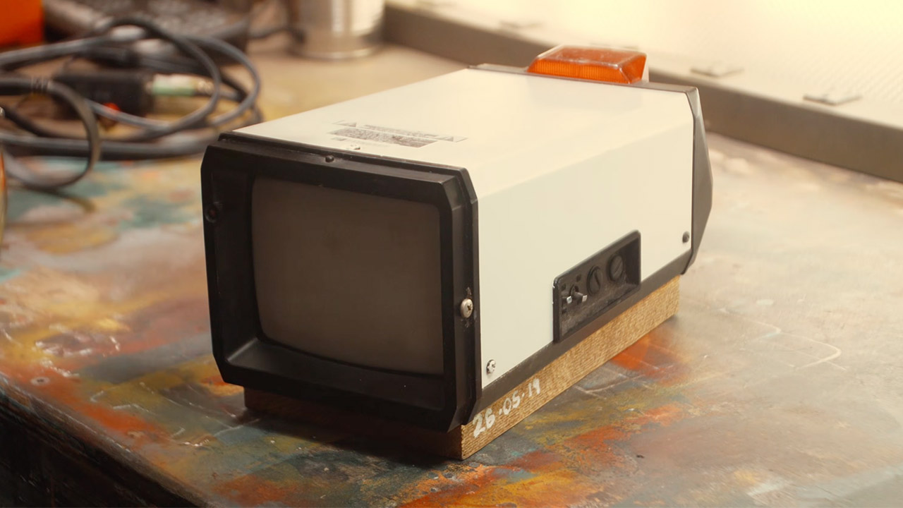 From Walkie‑Talkies to Viewfinders: Ingenious Device Hacking Projects