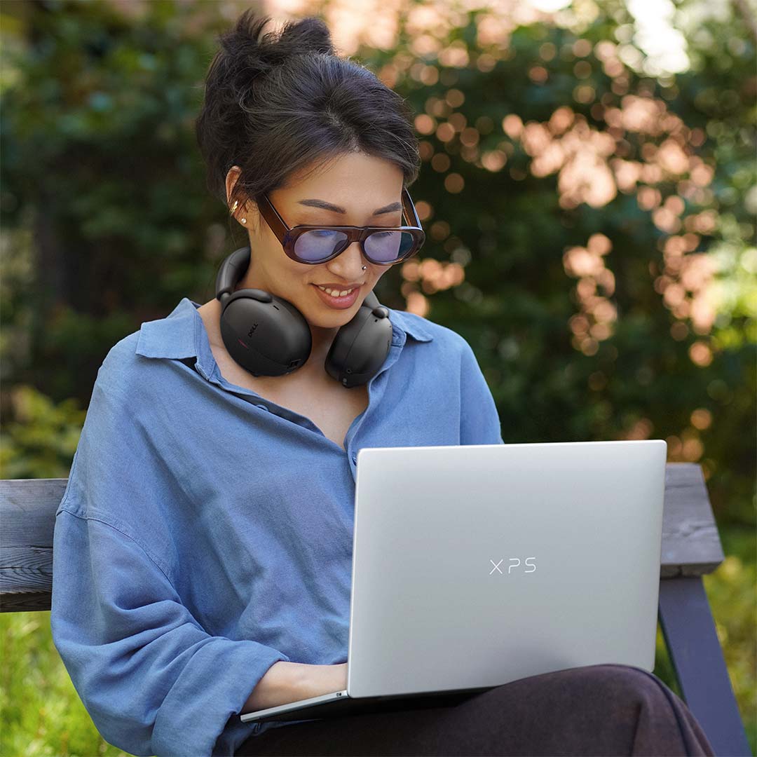 Dell XPS 13 Takes Aim at MacBook Neo With Premium Student-Friendly Design