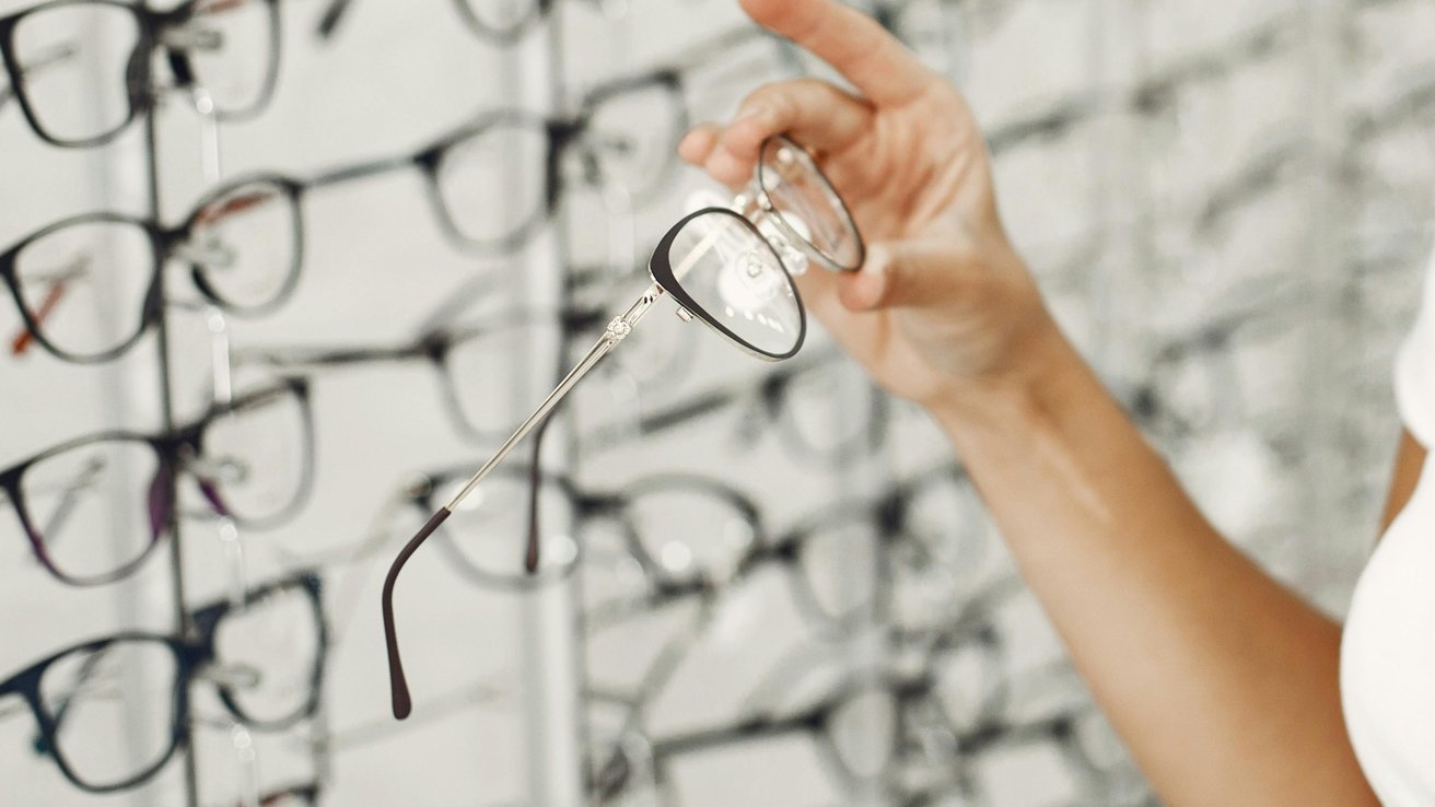Apple’s Four Smart-Glasses Designs Hint at a New Wearable Strategy