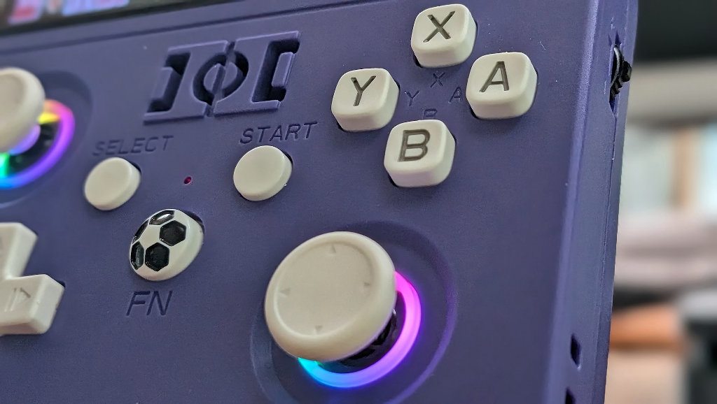 Budget Handheld With a 4.5-Inch Screen: Is the R36MAX2 Worth Your Money?
