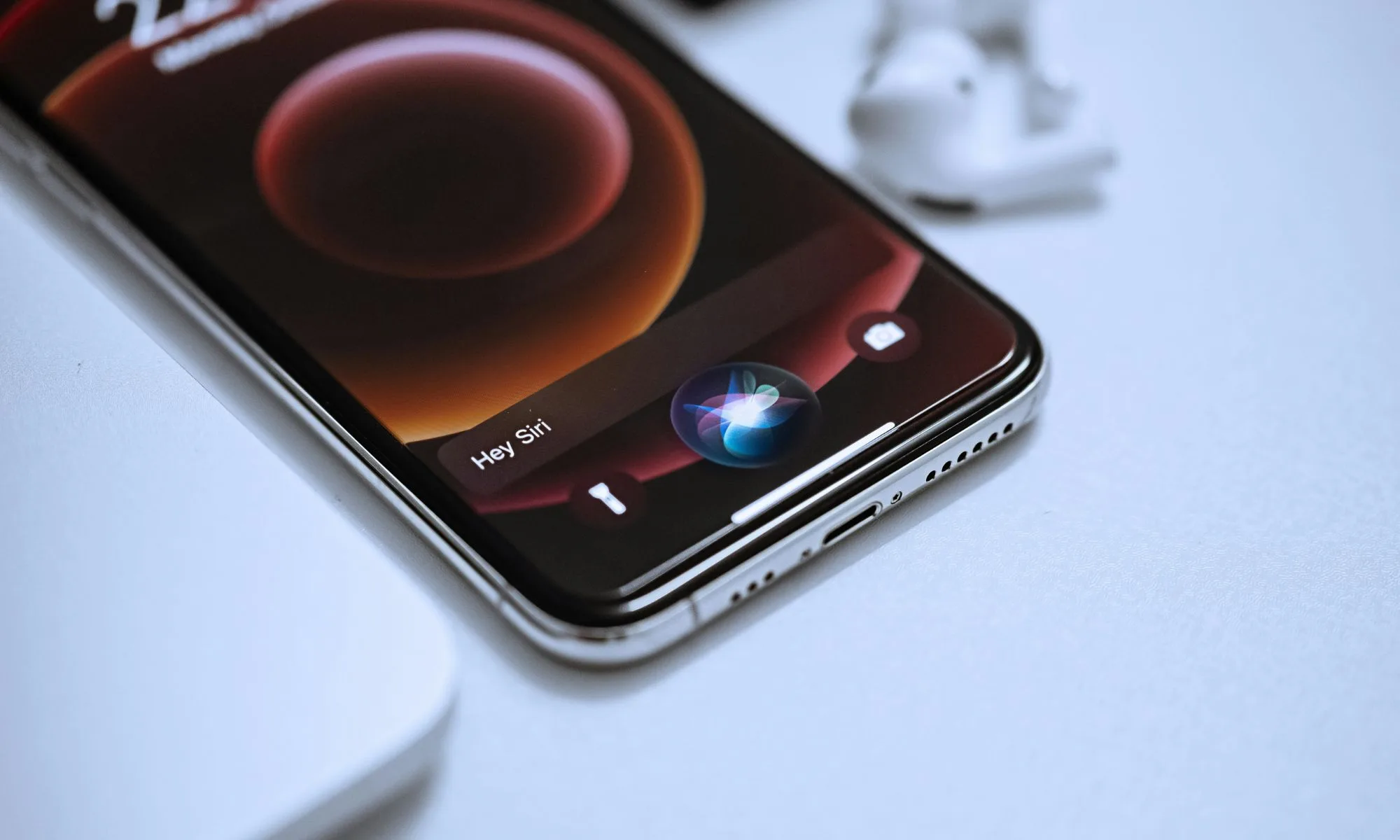Apple’s Redesigned Siri Becomes a Unified Cross-Device AI Assistant
