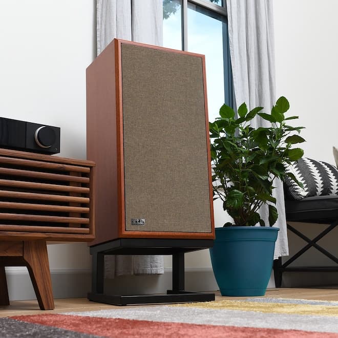 KLH Model Four Challenges the Sub-$2,000 Acoustic Suspension Segment