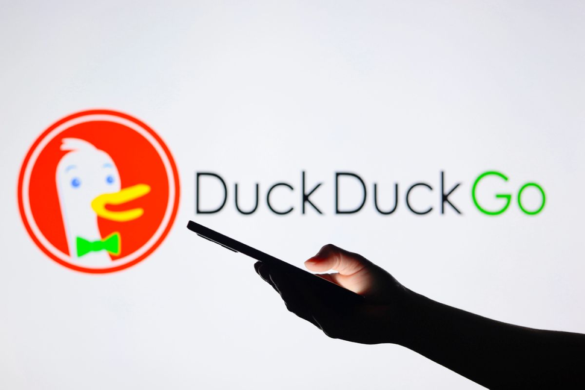 How to Switch Your Browser to DuckDuckGo’s AI-Free Search