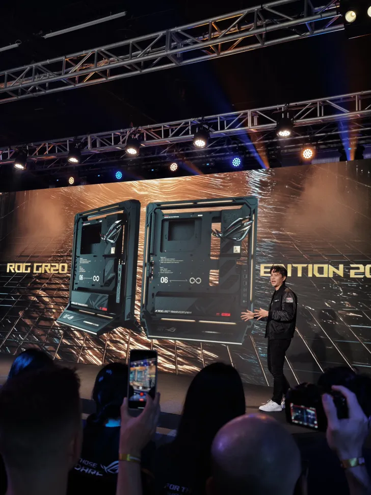 ASUS ROG Marks 20 Years With Custom Liquid-Cooled Motherboards