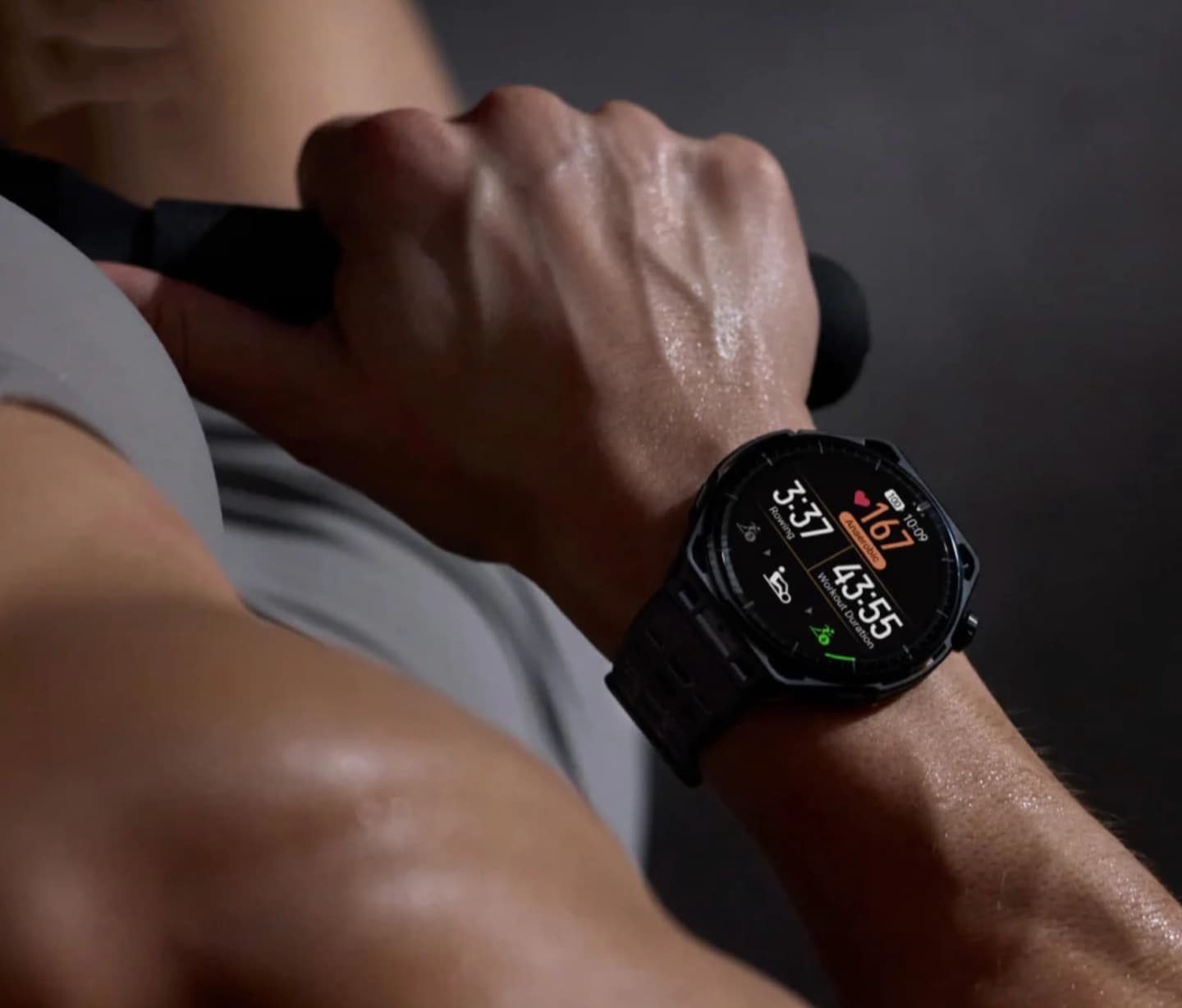 Amazfit’s Premium Golf Smartwatch Proves Flagship Features Can Cost Less