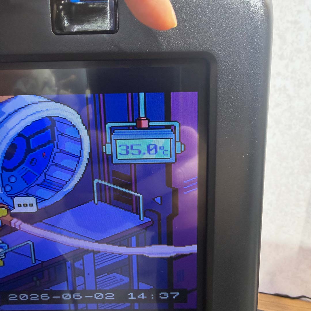 PC Cases Get Smart: Displays and Games Redefine Chassis Design