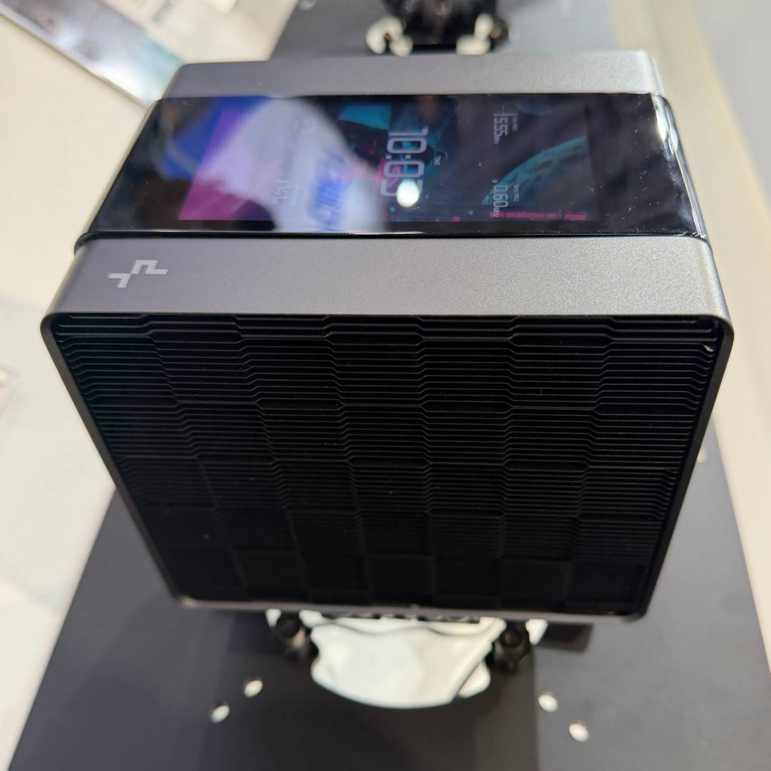 DeepCool Assassin V vs Cooler Master 2000W Beast: Which Extreme Cooler Wins?