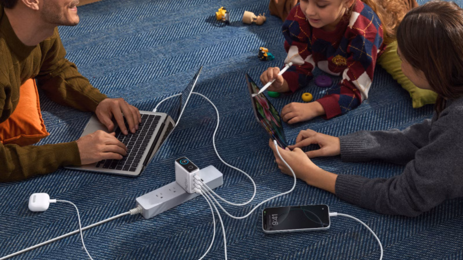 Anker’s Smart Charging Stand Turns Your Desk Into a Power Hub