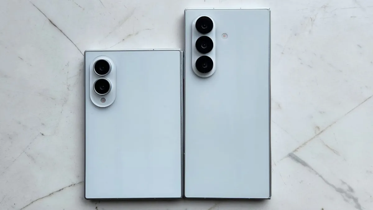 Galaxy Z Fold 8 Ultra Dummy Photos Reveal Bigger Foldable Design