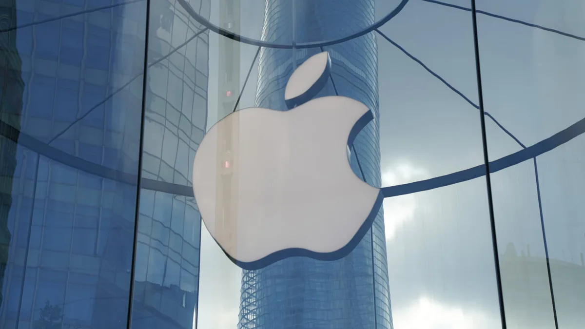 Apple’s Smart Glasses Delay and the New Rules of the AR Wearable Race