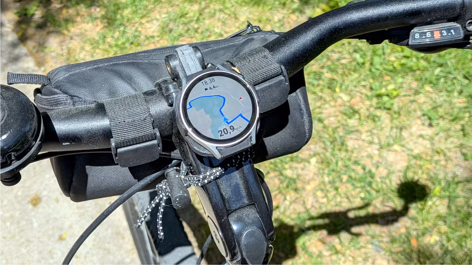 Turn Your Old Galaxy Watch Into a Custom Motorcycle GPS Display