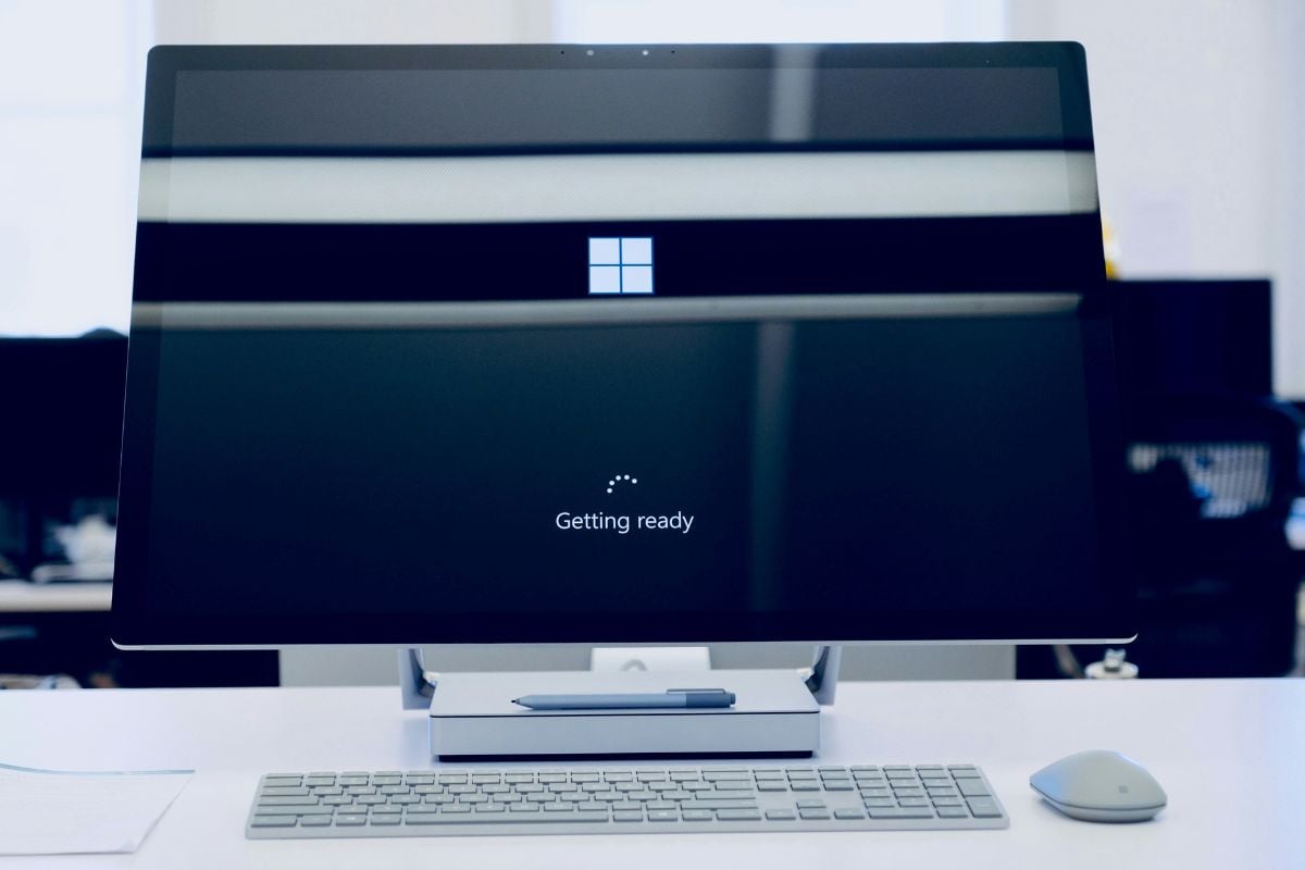 Microsoft’s New Windows Developer Mode Puts Linux and AI at the Core