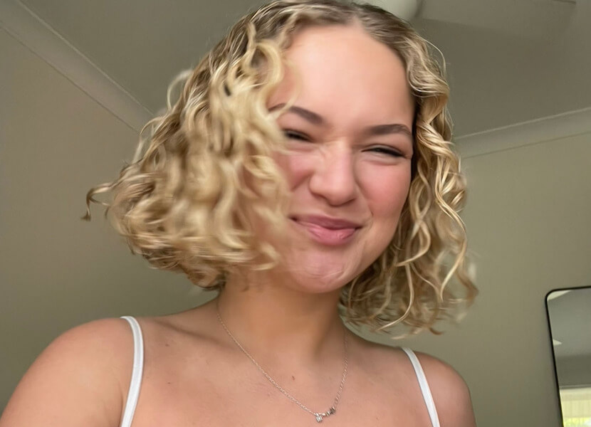 Wavy Hair Isn’t Curly: How to Build the Right Routine