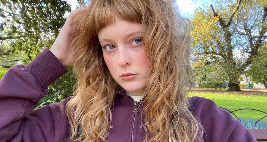 Wavy Hair Isn’t Curly: How to Build the Right Routine