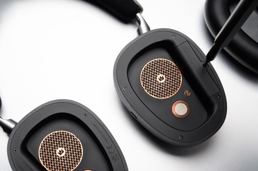 Noble Audio FoKus Artemis Review: Triple Drivers, Swappable Battery and a Steep Price