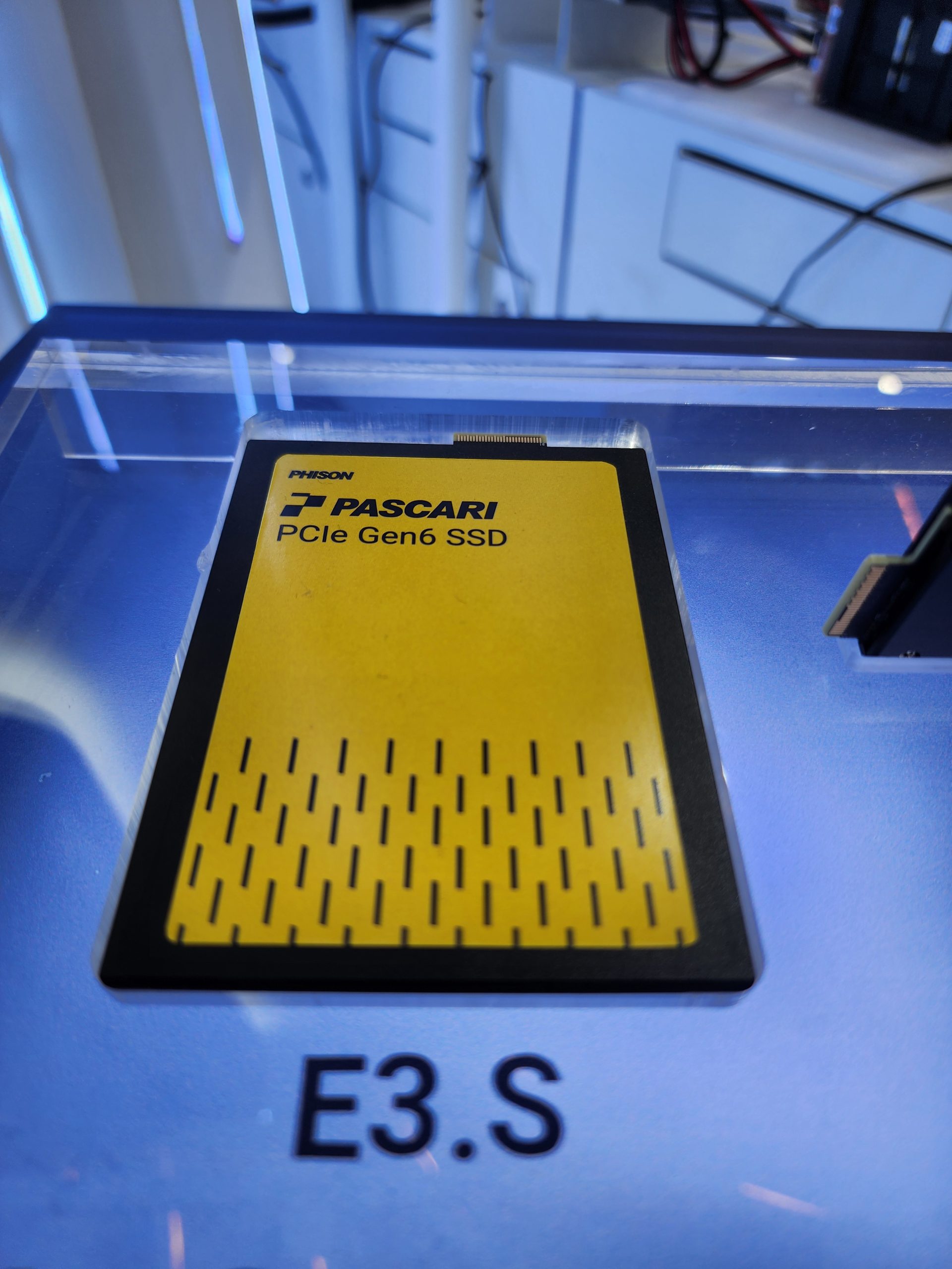 PCIe Gen6 SSD Controllers Hit 28 GB/s and Target AI at Scale
