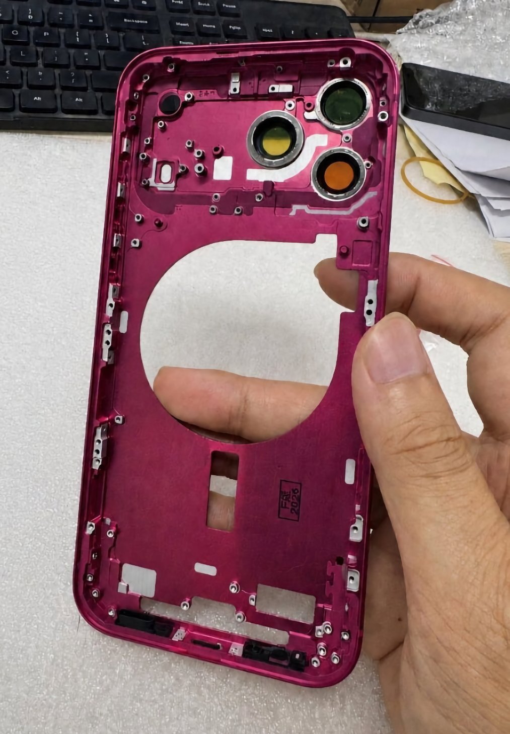 iPhone 18 Pro Color Leaks Are Increasingly Fake—How to Tell