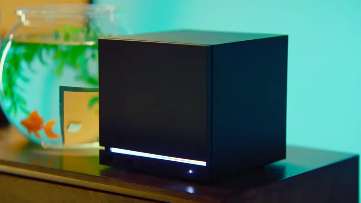 Steam Machine Aims to Take Over the Living Room