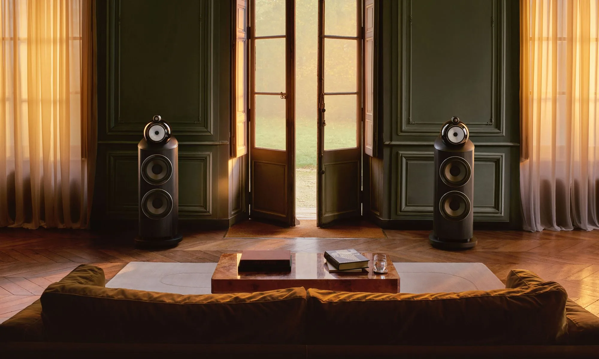 Bowers & Wilkins 800 Series Diamond D5 Redefines Flagship Sound