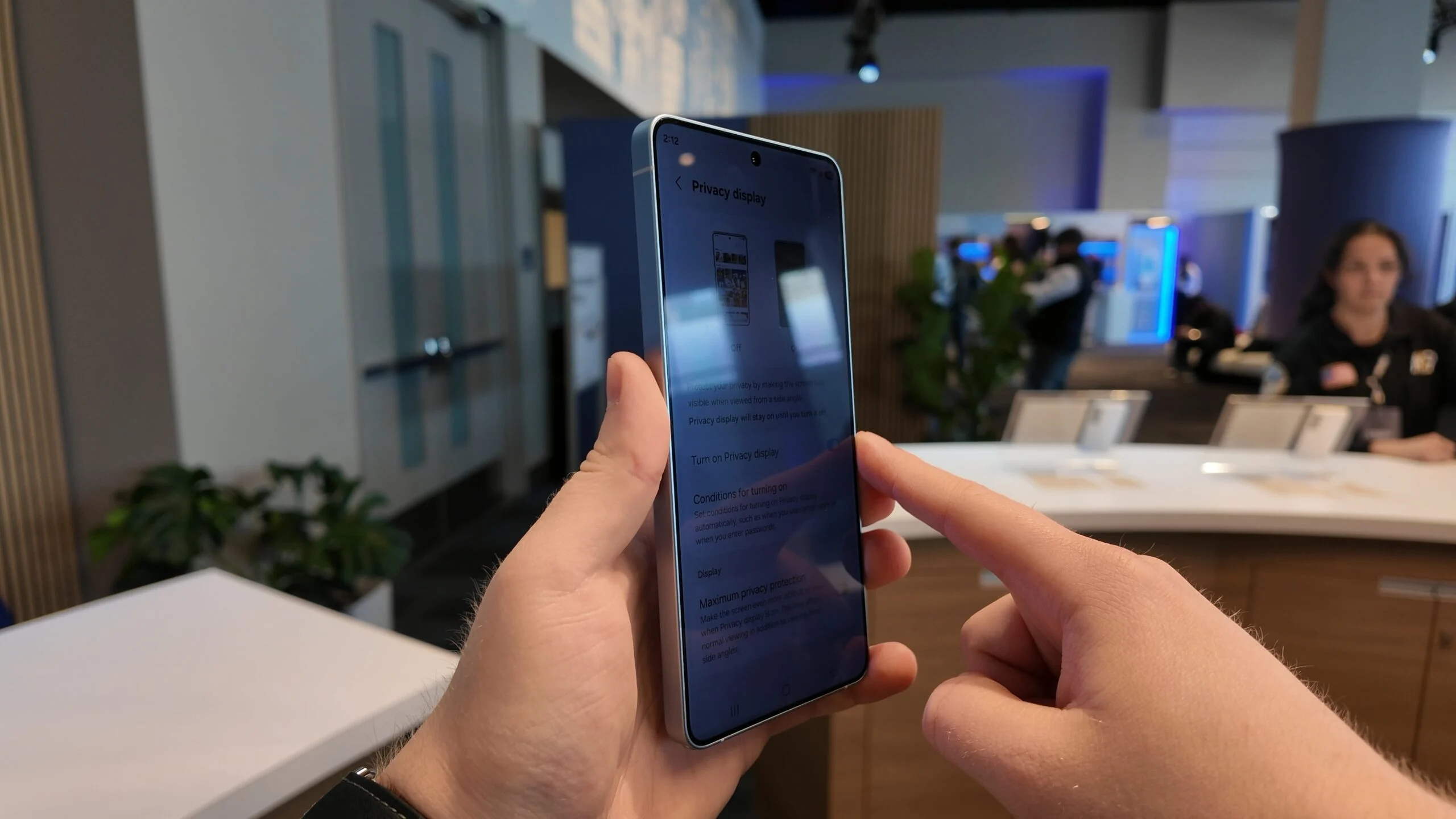 How to Use Privacy Display on the Galaxy S26 Ultra to Hide Your PIN