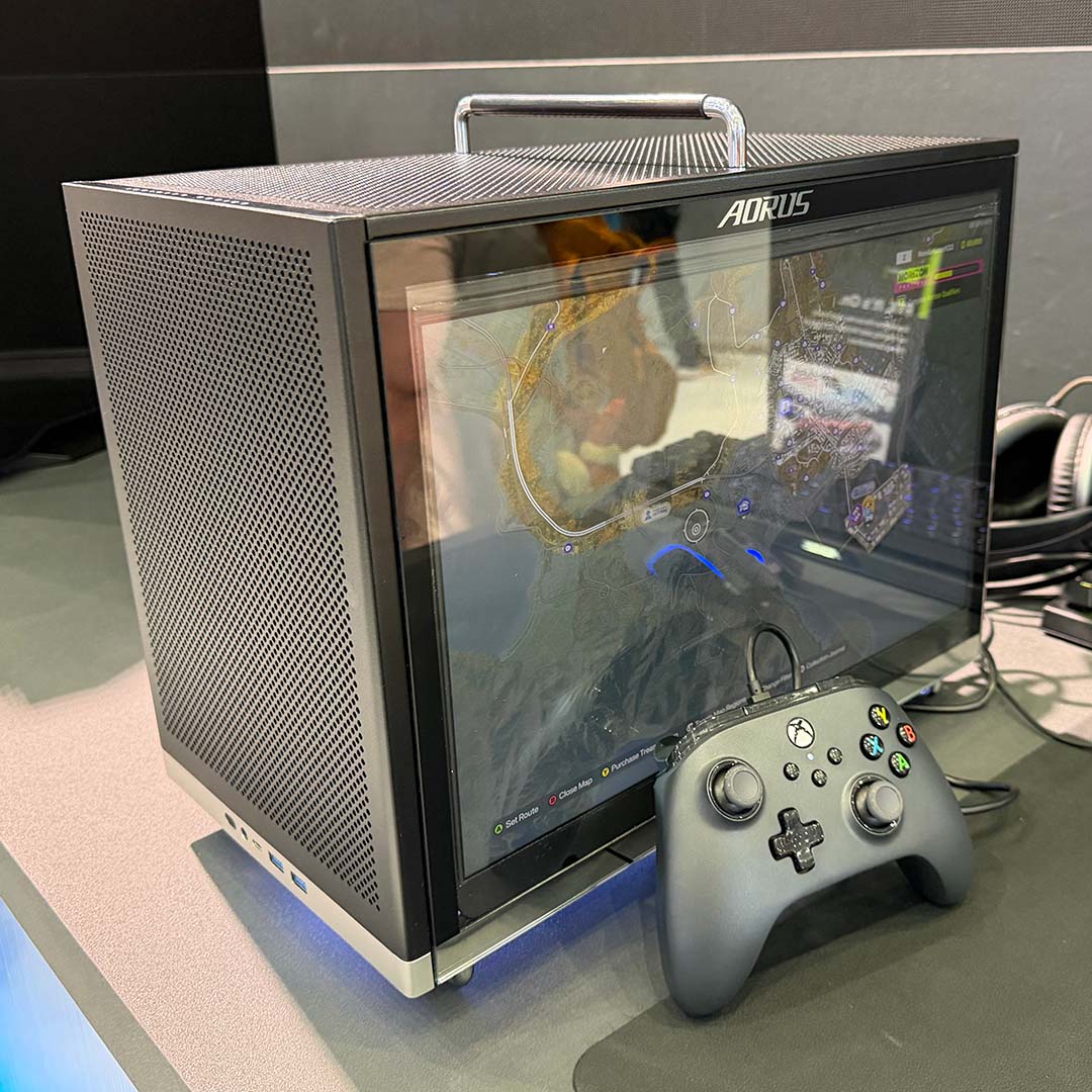 PC Cases With Built-In Displays Are Redefining LAN Party Rigs