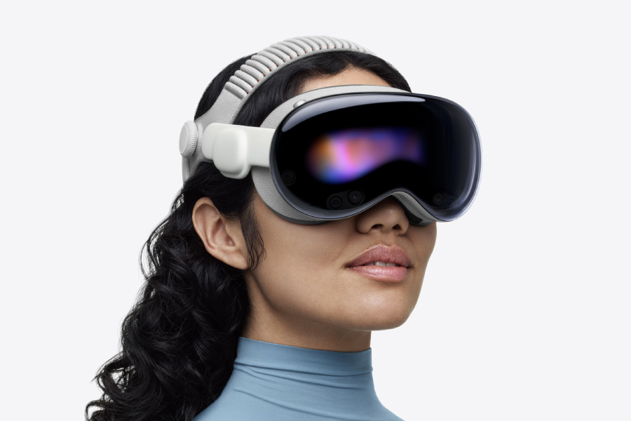 Apple’s Vision Pivot: From Headsets to AR Glasses