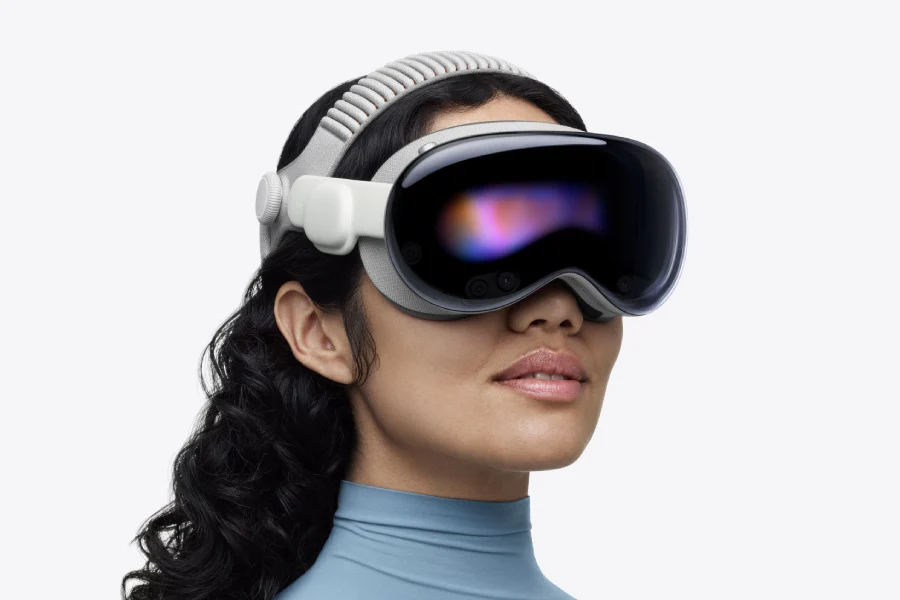 Apple’s Vision Pivot: From Headsets to AR Glasses