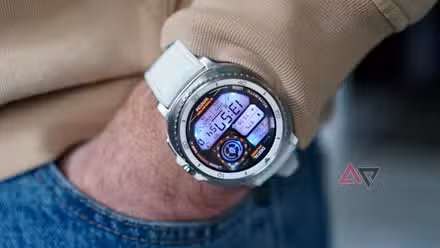 Samsung’s Next Galaxy Watches Stick With 10W Charging—and That Hurts