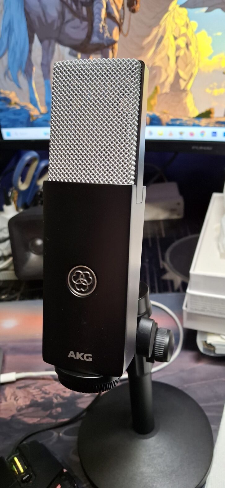 Hybrid Dynamic Microphones Are Changing How Streamers Choose Their Setup