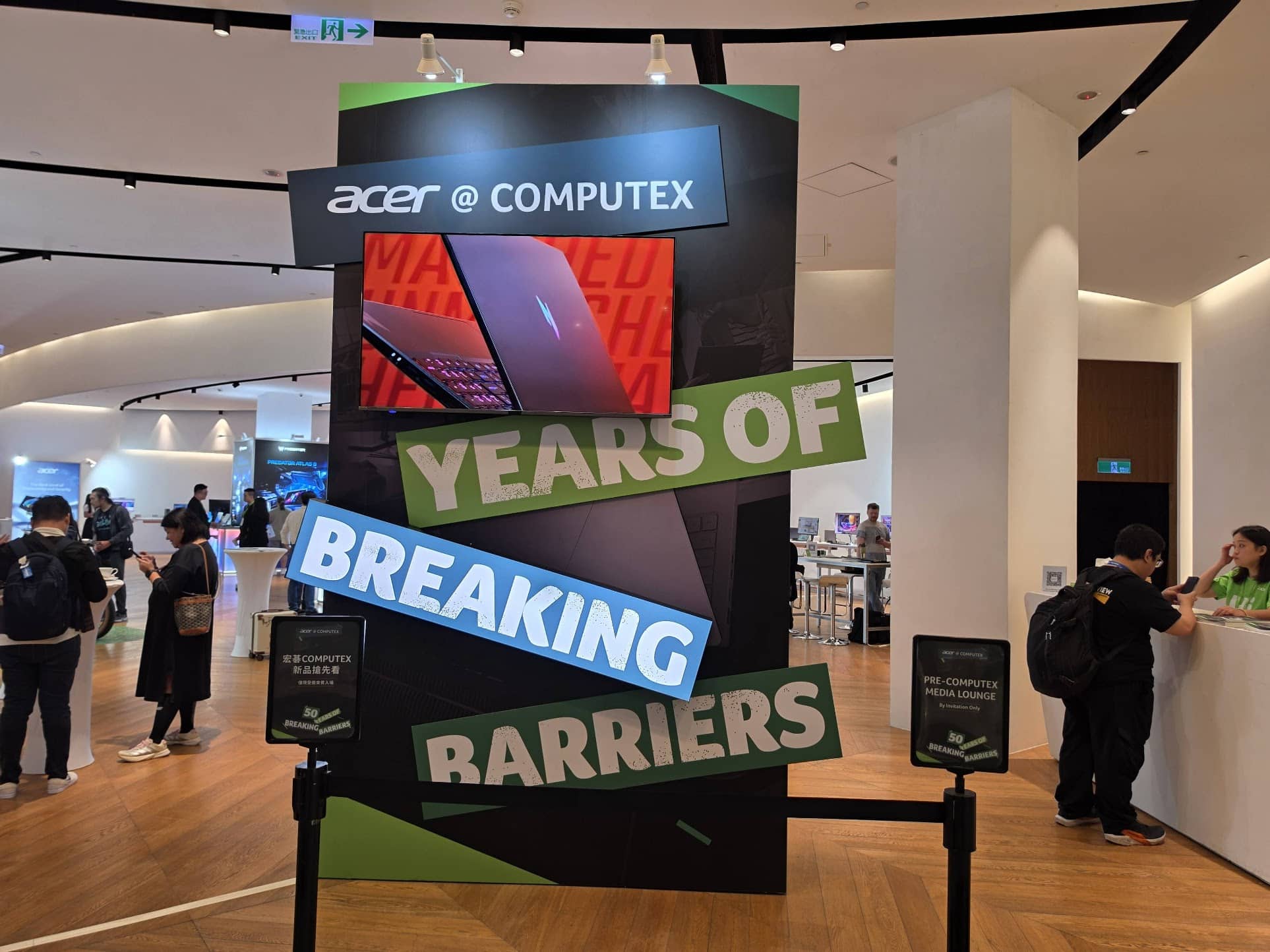 Intel, Google and Qualcomm Are Making Premium Laptops Affordable
