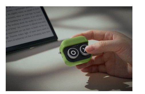 E-Ink Tablet Accessories Are Getting Smarter