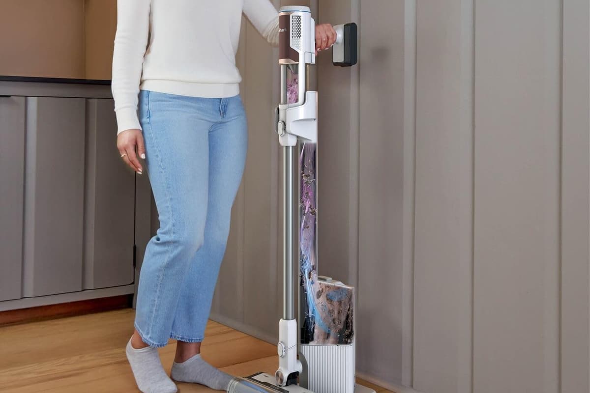 Premium Self-Emptying Vacuums Hit Record-Breaking Discounts