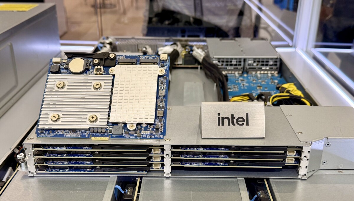 Gigabyte Crams 40 Servers Into a 1U Chassis