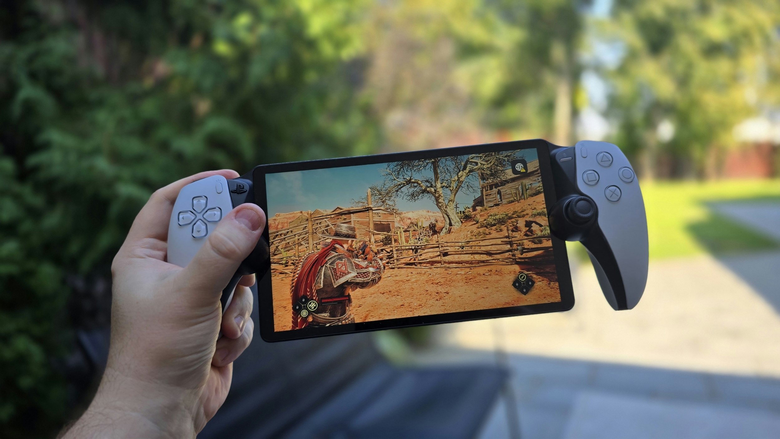 Acer Nitro Blaze Link vs PlayStation Portal: Which Streaming Handheld Saves You More
