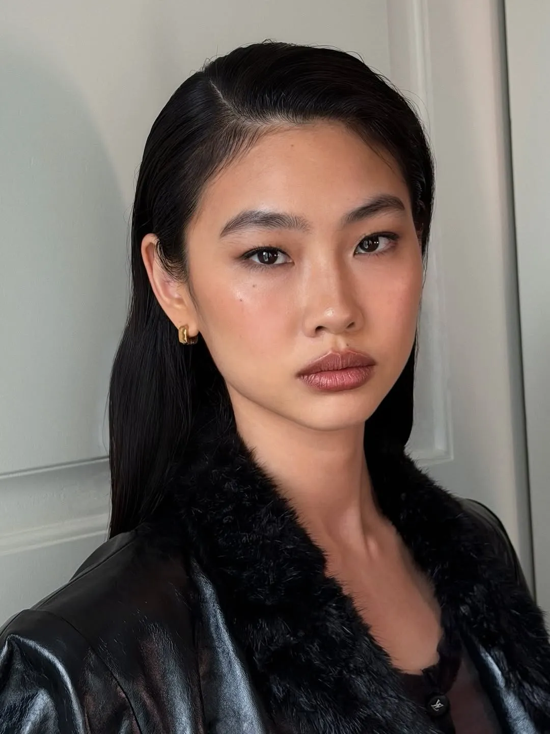 Smudged Eyeliner Is The Unexpected 90s Trend Taking Over Summer Beauty