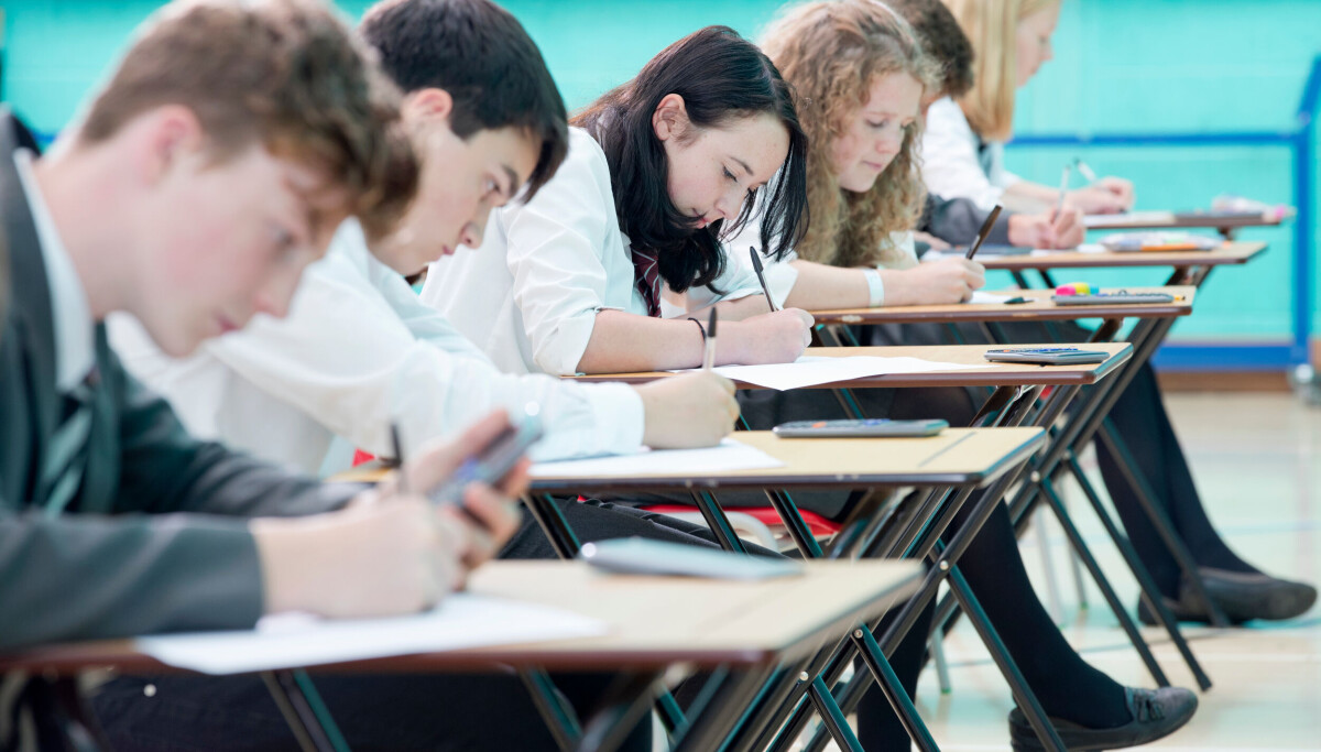 How Smart Glasses Are Becoming the New Exam Cheating Crisis