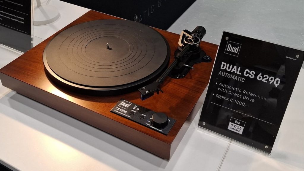 Retro Hi-Fi Consoles Make a High-End Comeback