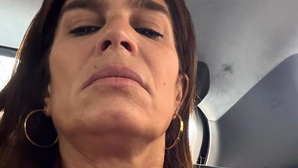 The 10-Minute Non-Surgical Treatment That Tightens Jowls and Redefines Your Jawline